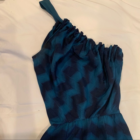 TSE Dresses & Skirts - Tsesay by TSE 100% Silk Dress